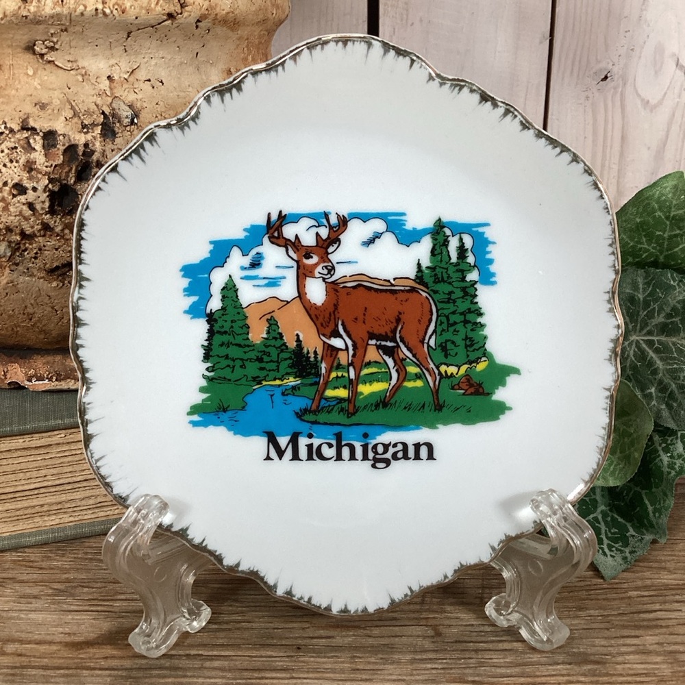 Vintage Michigan Souvenir 5.25” Collector Plate White Tail Deer, State P…